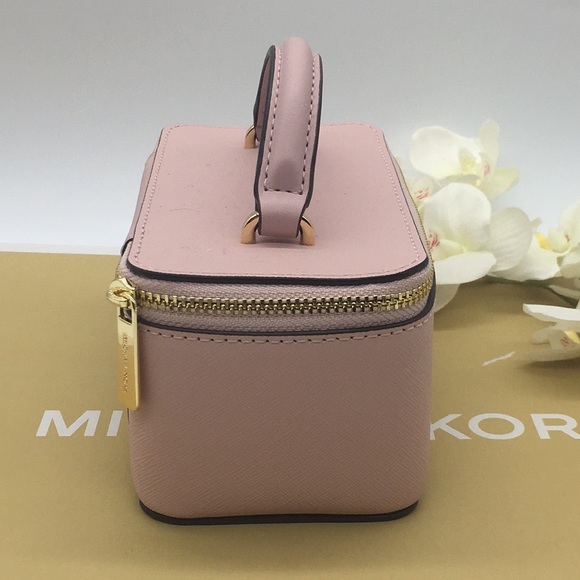 MICHAEL KORS GIFTABLES MEDIUM JEWELRY CASE - Picture 4 of 8